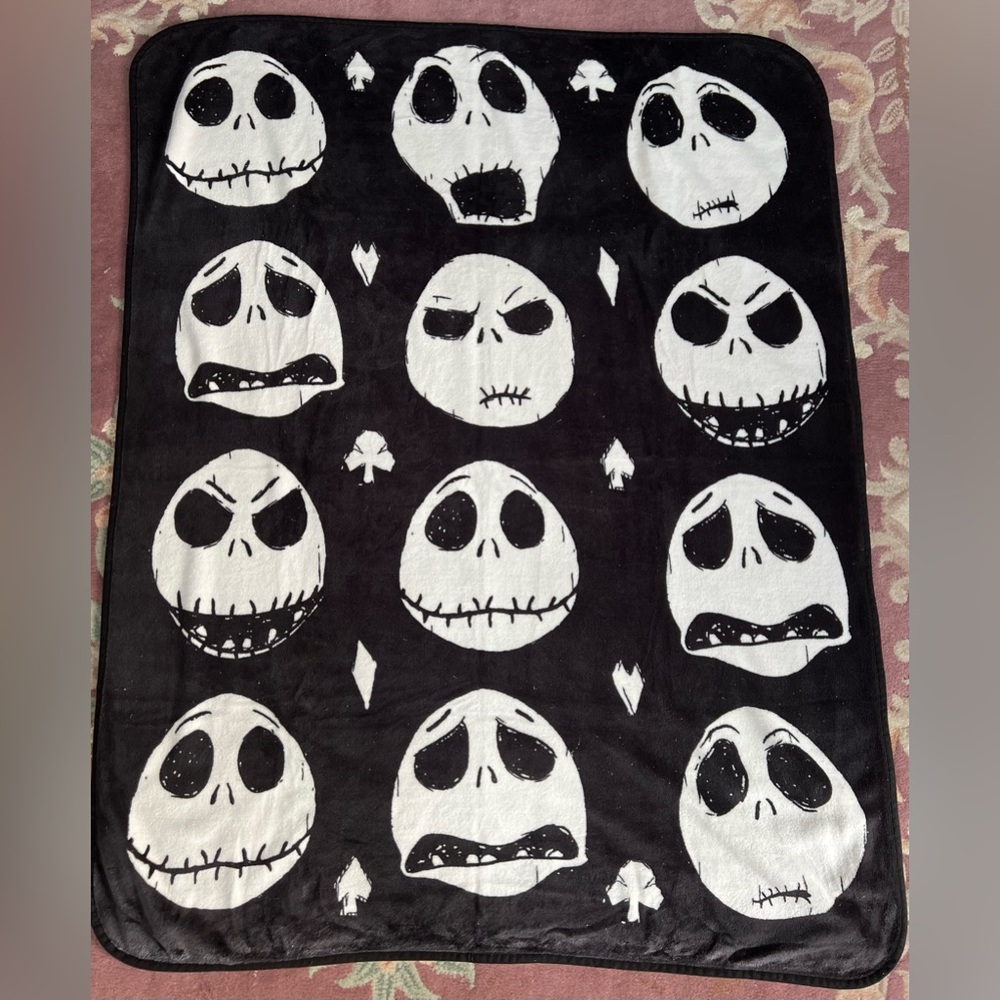 Black & White Jack skellington faces blanket